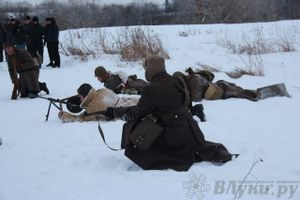 Реконструкция битвы за освобождение Великих Лук