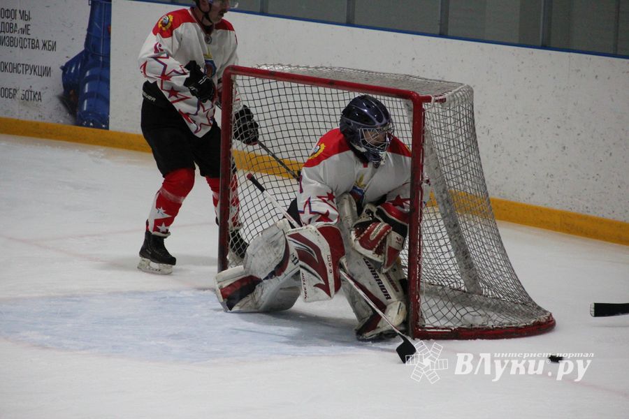 Матч НХЛ прошел в великолукском «Айсберге» (ФОТО)