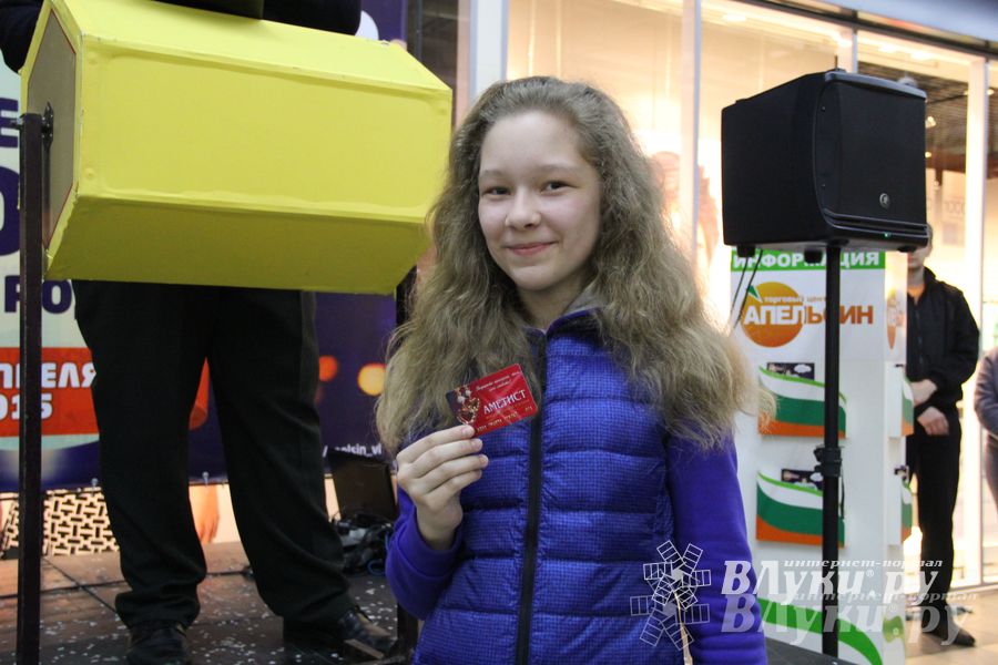 В ТЦ «Апельсин» прошла весенняя ночь распродаж