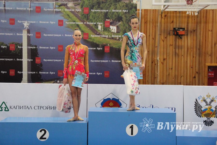 ​В Великих Луках прошли соревнования по художественной гимнастике (ФОТО)