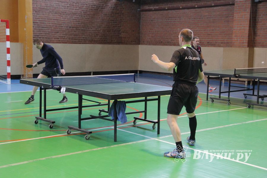 ​В Великих Луках прошел Кубок области по настольному теннису (фото)