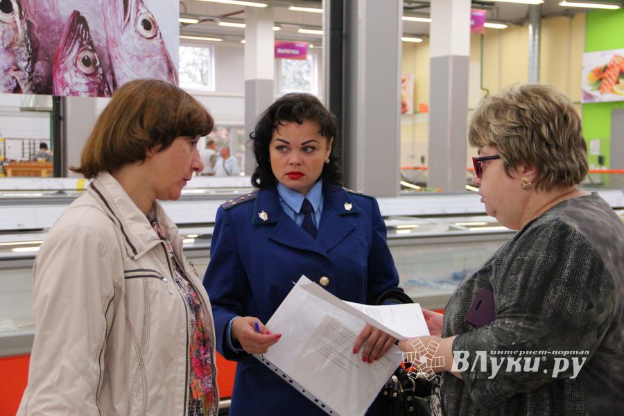 В Великих Луках проверили бахчевые (ФОТО)