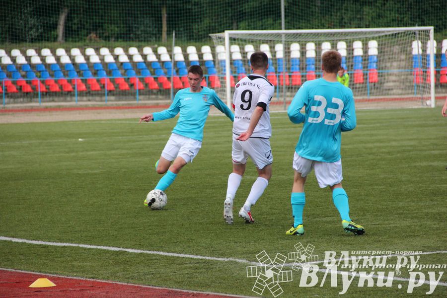 В Великих Луках состоялся матч «Луки-Энергия» — «Звезда» (Санкт-Петербург)