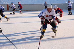 Великолукский хоккей: много забитых шайб, немного потасовок и разбитых лиц (фото)