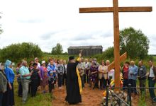 В Великолукском районе освятили два поклонных креста (ФОТО)