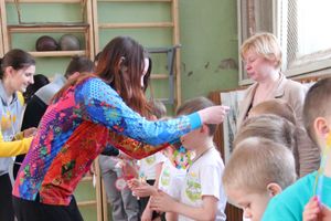 В Великих Луках стартовали спортивные соревнования среди дошколят «Юные олимпионики»