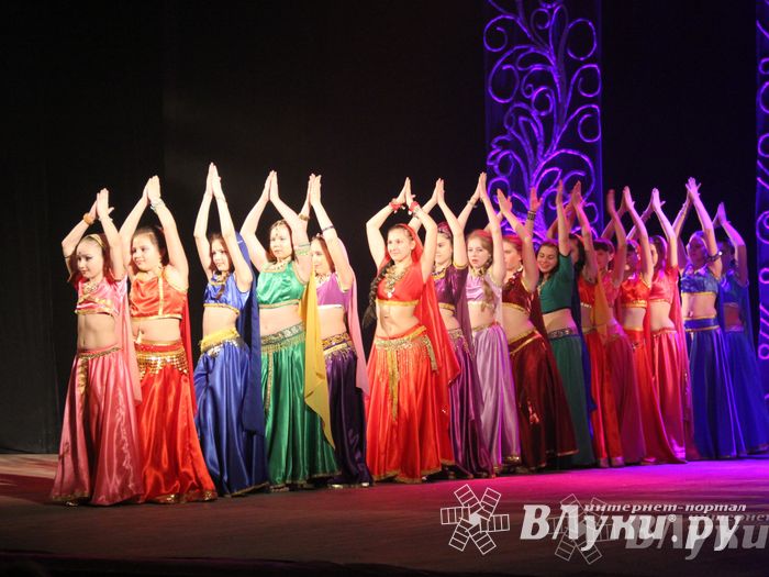 В ДК им. Ленина состоялся отчетный концерт студии восточного танца «Восточные сладости» (фото)
