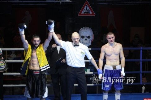 Бой Артура Акавова