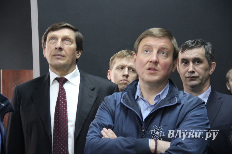 Андрей Турчак в Драмтеатре  Великих Лук: Не превращать малый зал в банкетный! (ФОТО)