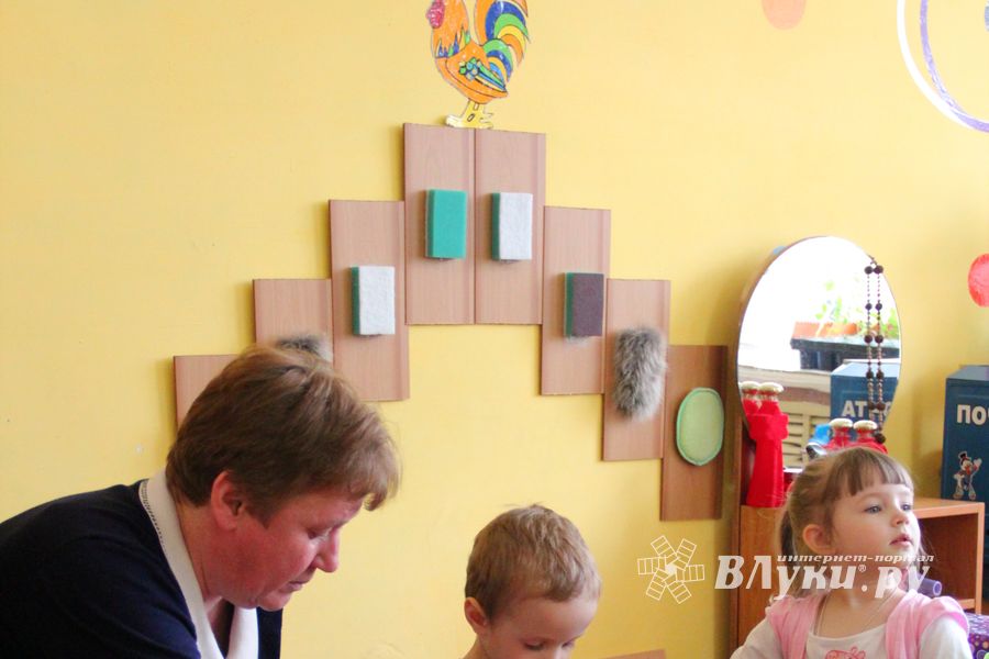 Первый канал в Великих Луках: помочь маленькому Мише Косенкову (фото)