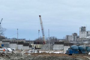 В Великих Луках продолжается строительство путепровода (ФОТО)