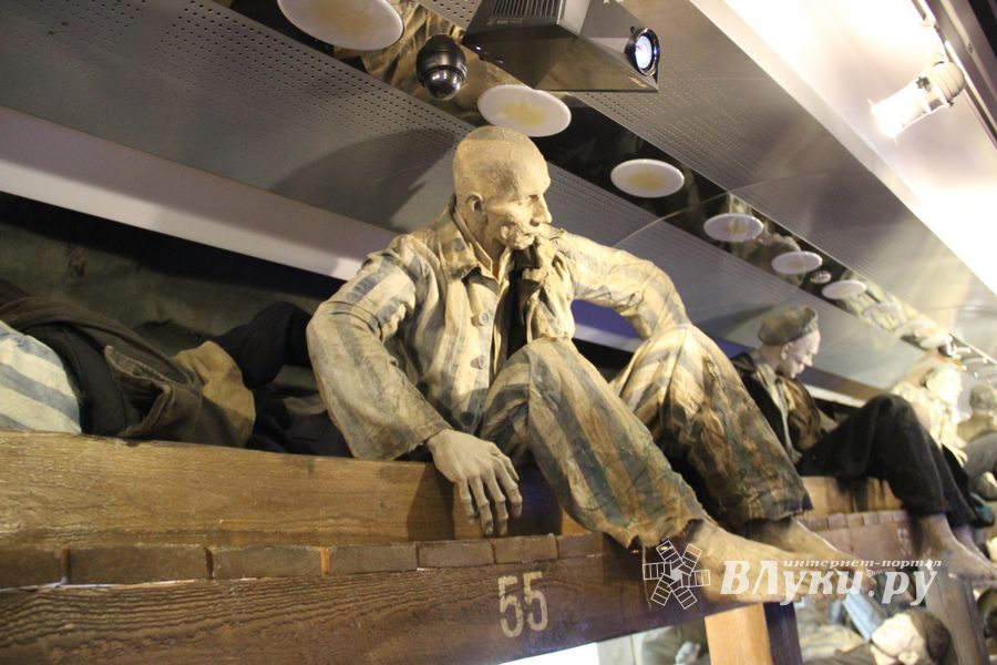 Великолучане знакомятся с «Поездом Победы» (ФОТО)