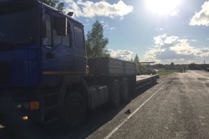 На трассе Рига-Москва столкнулись легковушка и фура (ФОТО)