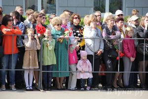 Парад Победы в Великих Луках (фото)