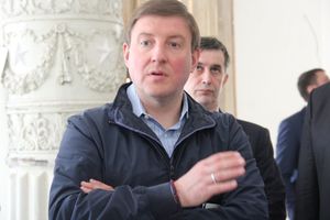 Андрей Турчак в Драмтеатре  Великих Лук: Не превращать малый зал в банкетный! (ФОТО)