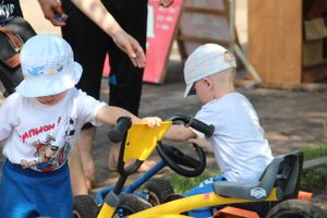 В городском парке Великих Лук прошёл День мороженого