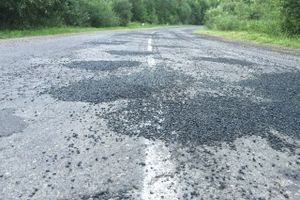 Ремонт дорог в Псковской области — «заплевать» и нарисовать (ФОТО)