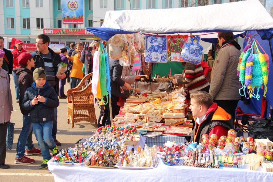 СТЦ «СтройСам» порадовал великолучан на универсальной ярмарке «Весна-2018» (ФОТО)