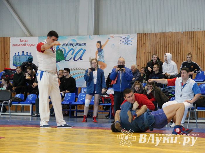 Всероссийские соревнования по самбо проходят в Великих Луках (ФОТО, 0+)