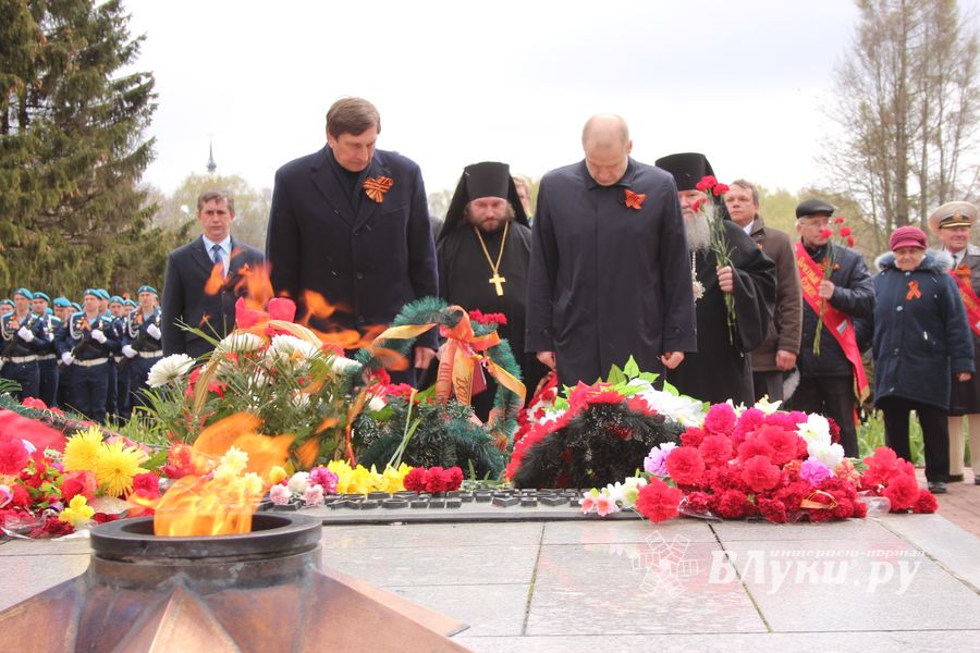 В Великих Луках День Победы празднуют все поколения (ФОТО)