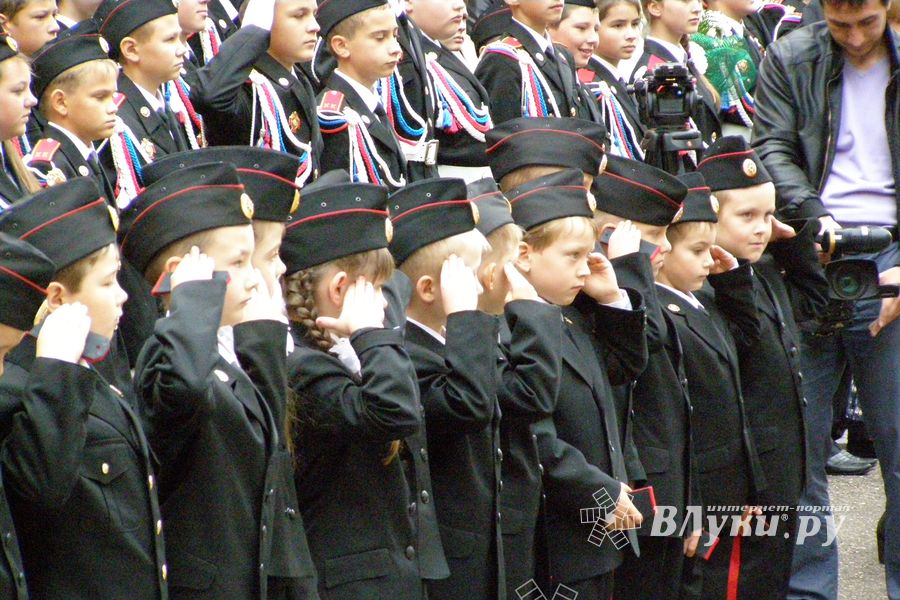 Школы города отметили 1 сентября (фото)