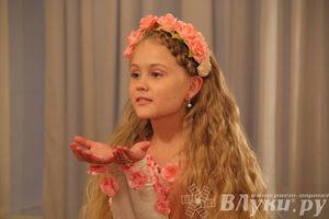 Фотосессия финалисток конкурса «Маленькая красавица Великие Луки 2014»