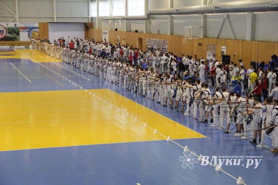 В Великих Луках стартовали всероссийские соревнования по стрельбе из лука «Надежда России» (ФОТО)