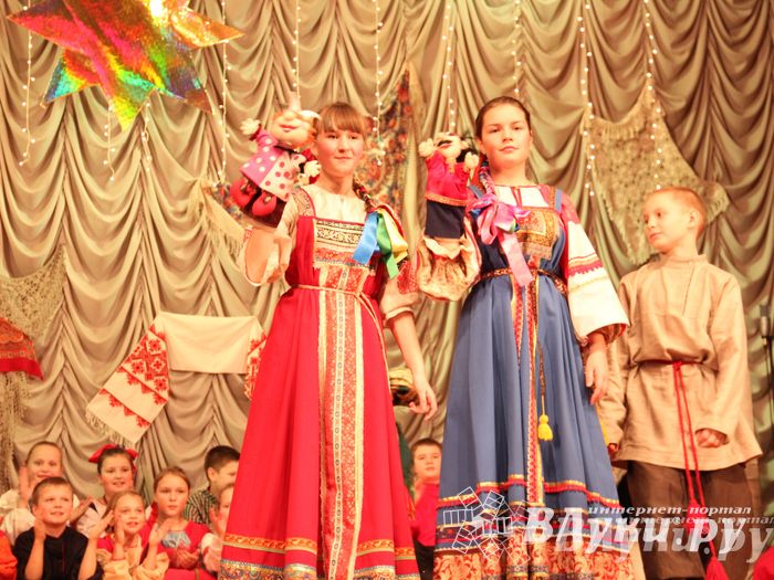 Рождественский концерт ансамбля «Заряница» прошел в Великих Луках (фото)