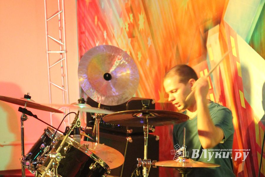 ​Фестиваль живой музыки «Арена фест» прошел в Великих Луках  (фото)