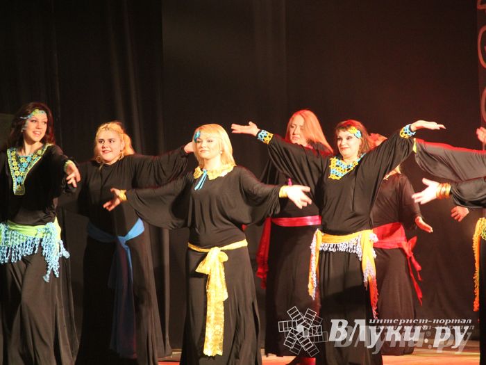В ДК им. Ленина состоялся отчетный концерт студии восточного танца «Восточные сладости» (фото)