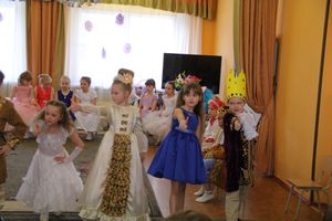 8 марта в саду 26