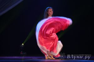 В ДК ЛК прошел музыкально-танцевальный спектакль «Босиком по млечному пути» (фото)