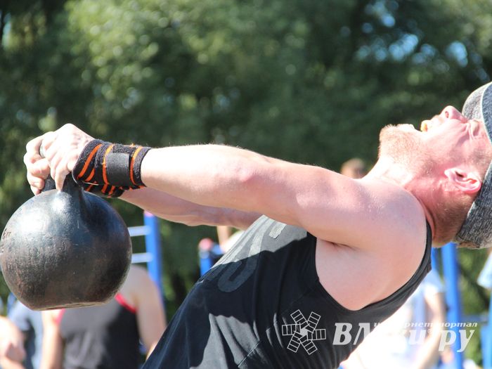 Большой спортивный праздник в Великих Луках (ФОТО)