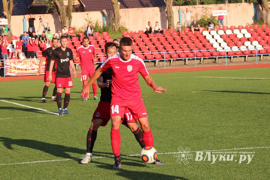 Хороший футбол без забитых мячей — «Луки-Энергия» сыграла с «Локомотив-Казанка» (ФОТО)