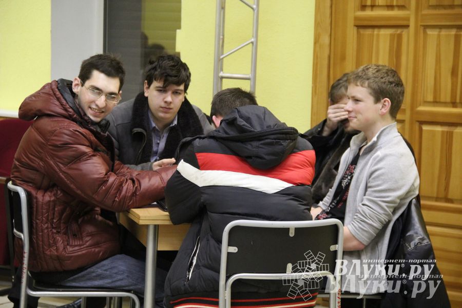 Четвертый тур игр «Что? Где? Когда?» состоялся вчера в ДК ЛК (фото)