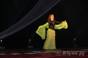 В ДК ЛК прошел музыкально-танцевальный спектакль «Босиком по млечному пути» (фото)