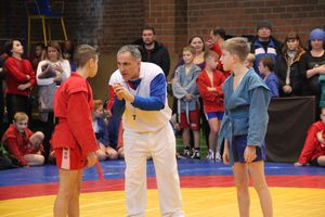 В Великих Луках проходит турнир самбистов (ФОТО)