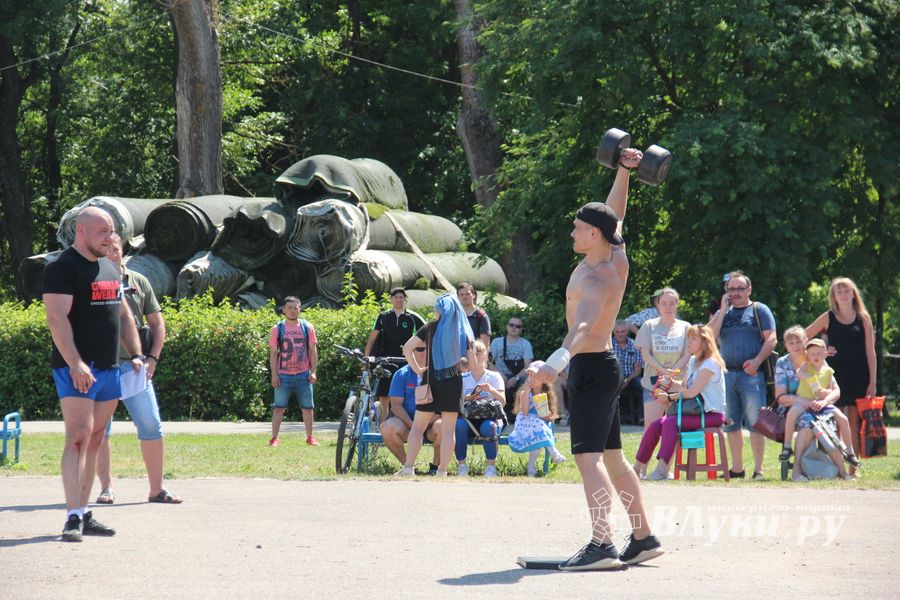 В Великих Луках прошёл Олимпийский День (ФОТО)