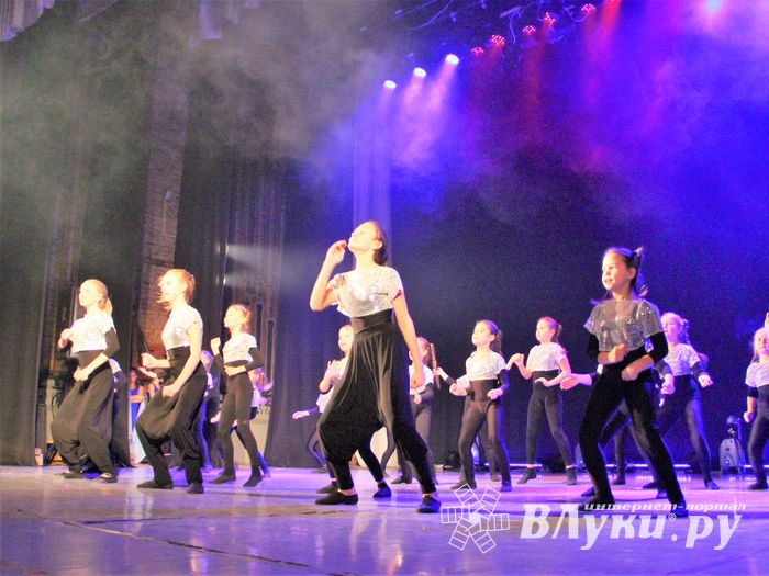 В ГДК им. Ленина прошёл концерт ко Дню матери (ФОТО)