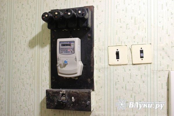 Сегодня в Великих Луках на некоторых улицах отключат свет