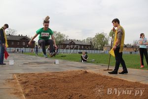 Ученики великолукской Кадетской школы стали победителями в командном зачете на Открытом Чемпионате и Первенстве по легкой атлетике (фото)