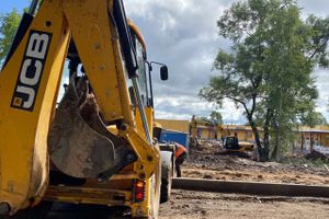 Начались работы по благоустройству территории  вокруг отделения областной инфекционной больницы (ФОТО)