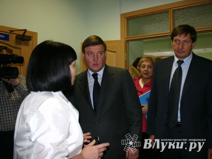 Губернатор области принял участие в торжественной церемонии открытия нового детского сада (ФОТО)