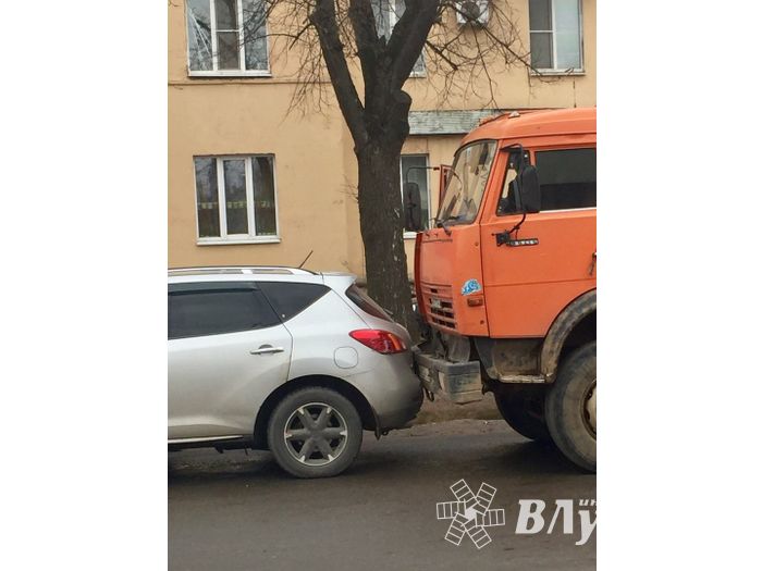 Фотофакт: ДТП в Великих Луках 