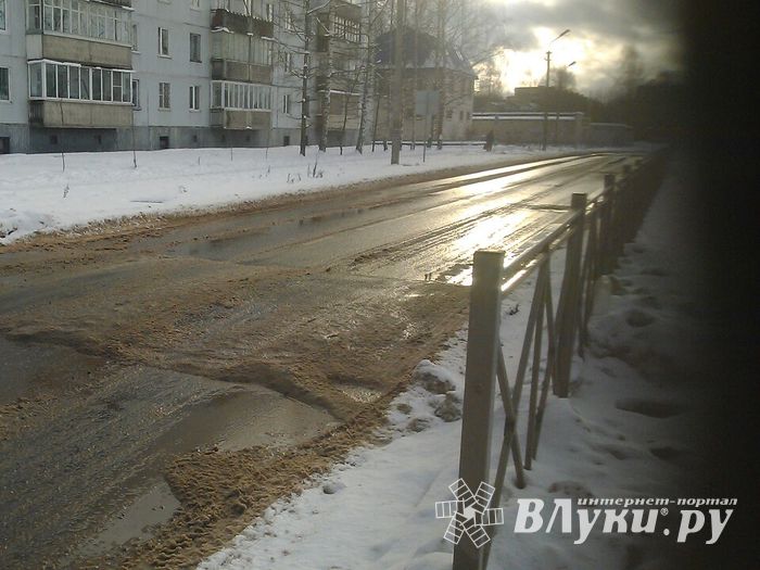 На улице Печорской появился лежачий полицейский (ФОТО)