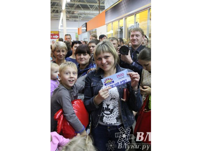 Торговый центр «Апельсин» отметил День рождения