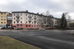 На площади Калинина появился новый асфальт (ФОТО)