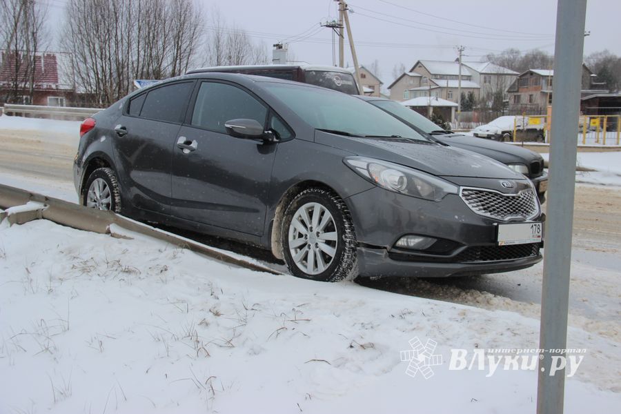 ДТП на улице Гражданской в Великих Луках (ФОТО)