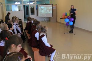 Великолукских лицеистов посвятили в «Маленькие мастера»