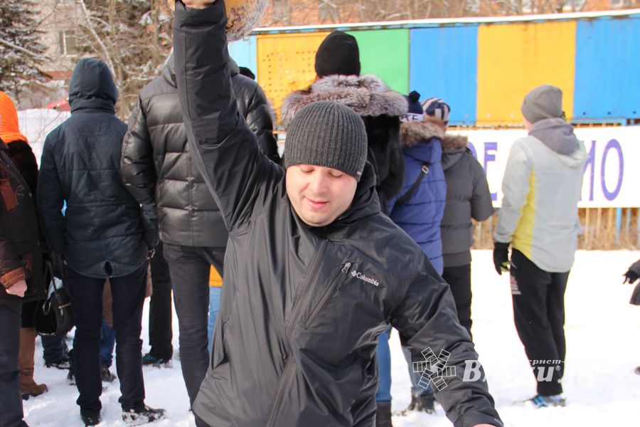 Широко отметили Масленицу в Великих Луках (ФОТО)